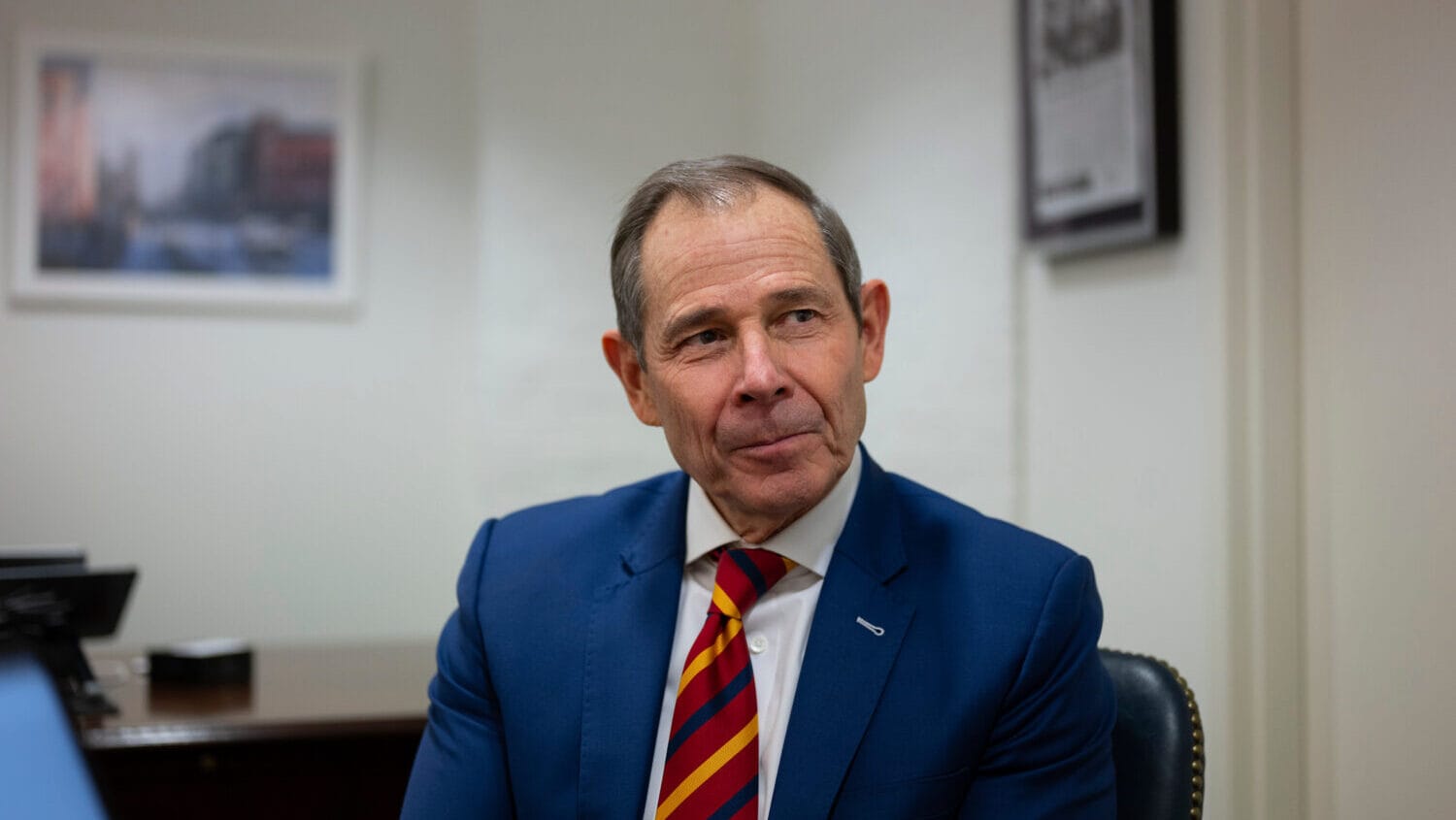 Utah lawmaker discusses state visa program for workers.