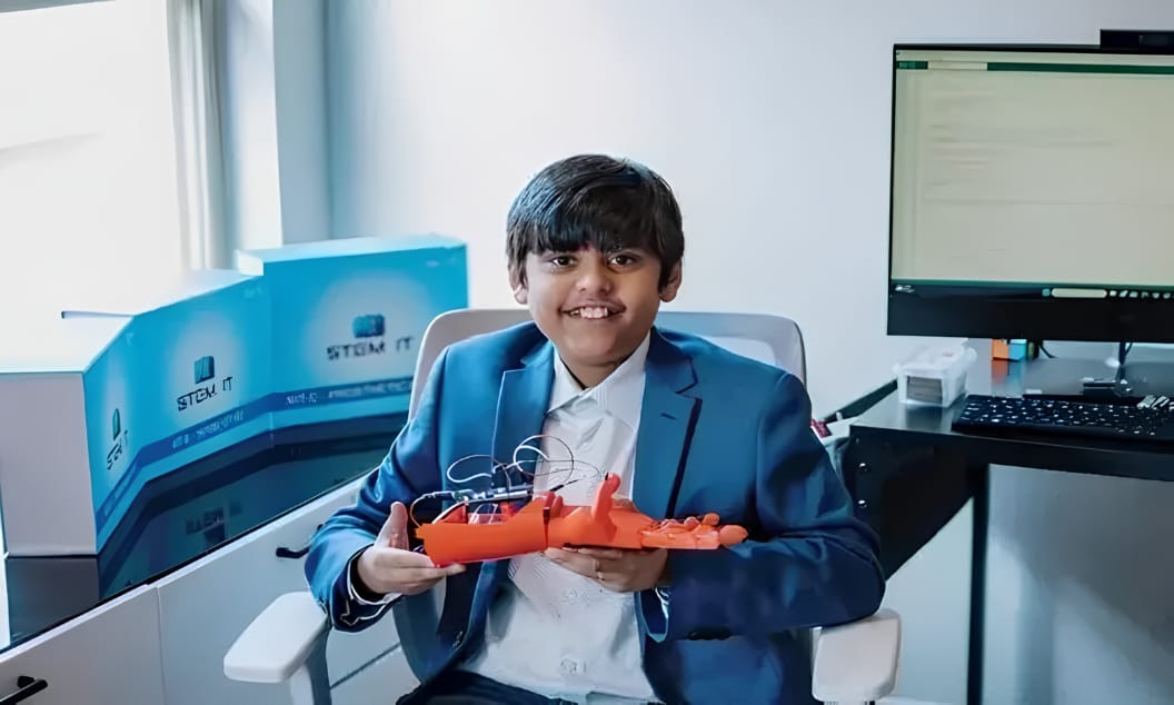 Teen CEO Siddharth Nandyala with AI tech prototype